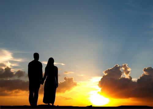 muslim-couple-and-sunset